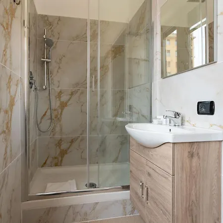 San Giovanni Comfort * Rome